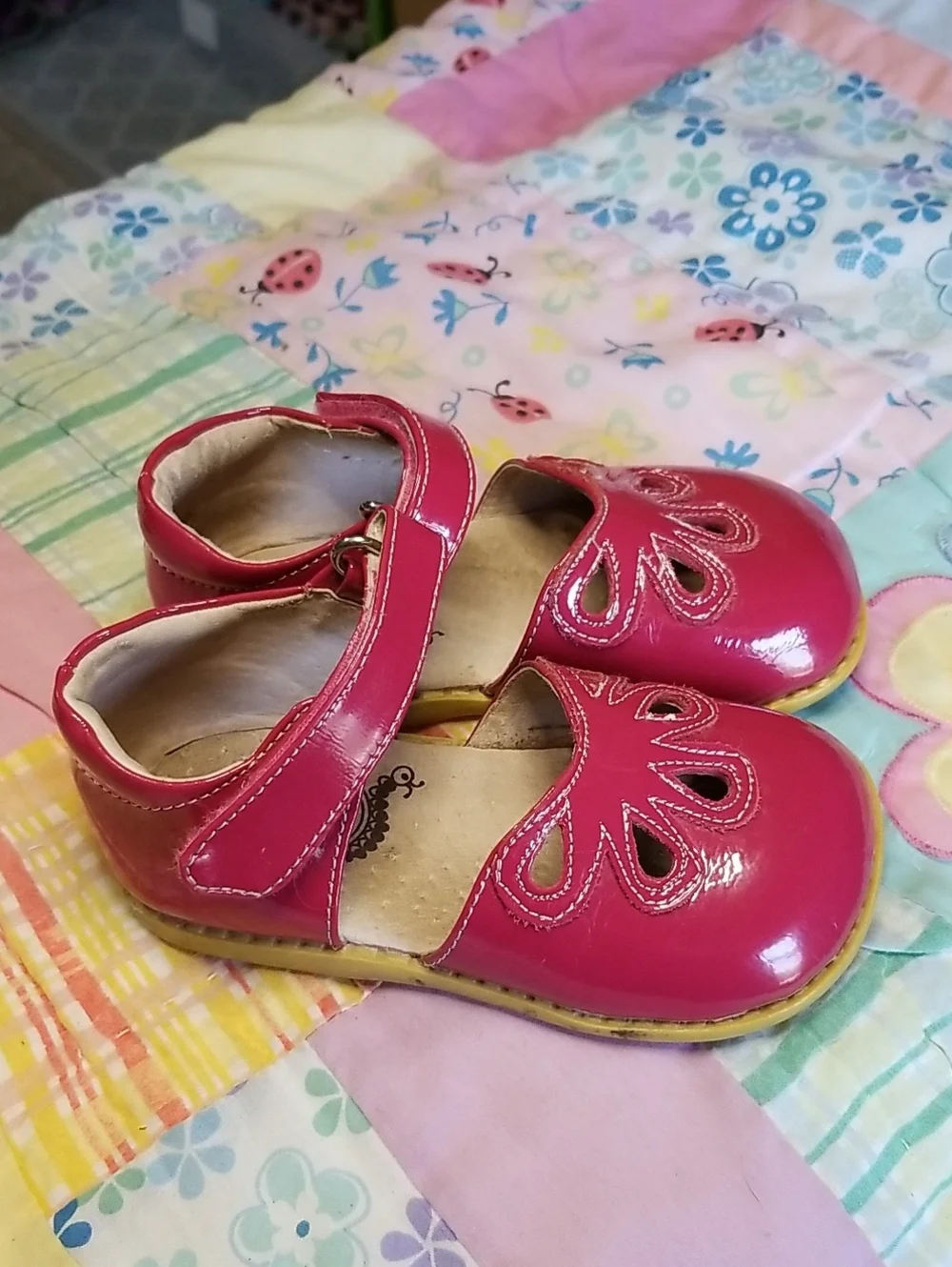 Livie & Luca Watermelon Petals Patent Leather Mary Jane Shoes Size 8